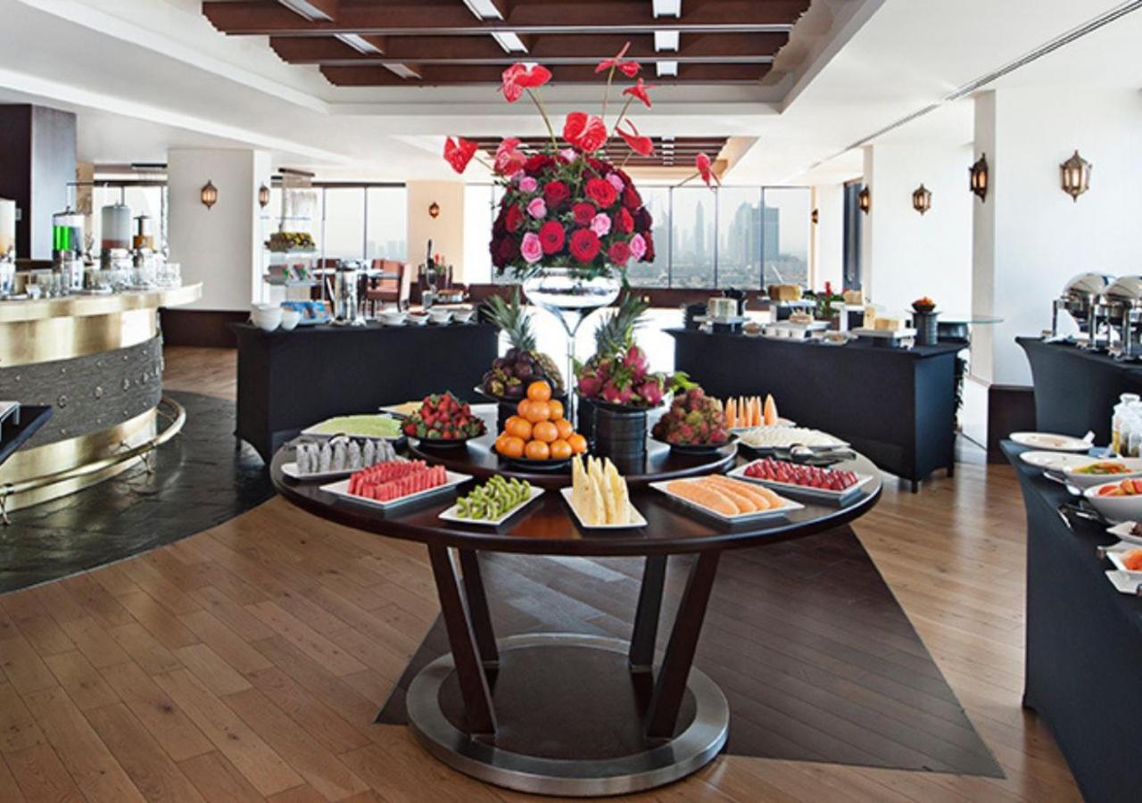 Park Regis Kris Kin Hotel Дубай Екстериор снимка The Club at the airport
