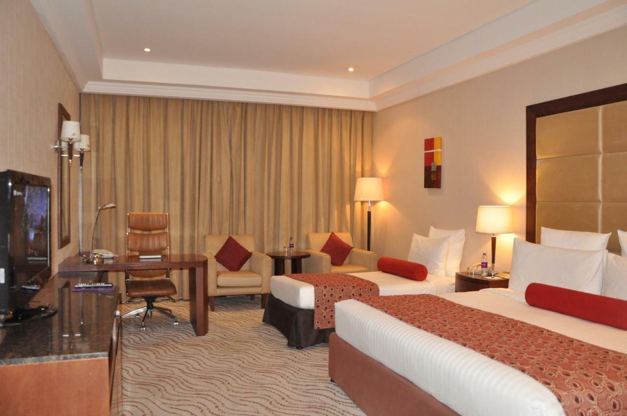 Park Regis Kris Kin Hotel Дубай Екстериор снимка