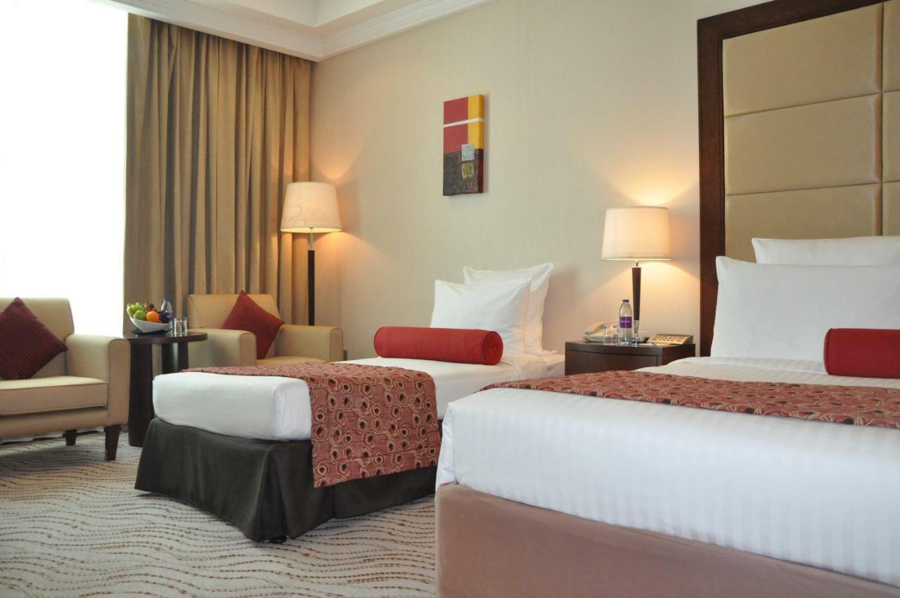 Park Regis Kris Kin Hotel Дубай Екстериор снимка